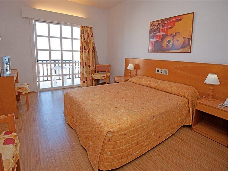 Anais Bay Hotel Protaras Bagian luar foto